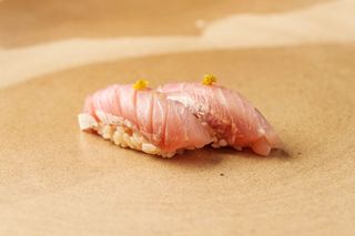 Sushi De Hamachi-Toro (2 Pzs.)
