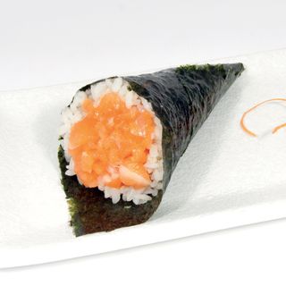 26. Temaki Sake Spicy - 1 pz