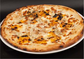 Пица Четири сирена (1,5кг) Римска + Coca Cola кен