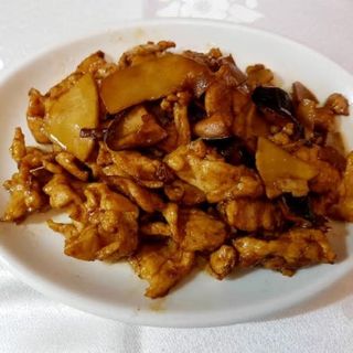 Cerdo Con Setas Chinas Y Bambú