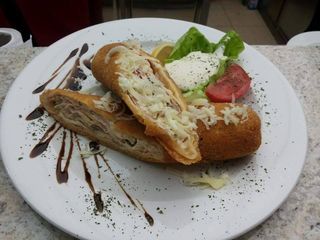 Pohovane palačinke sa kulenom i fetom