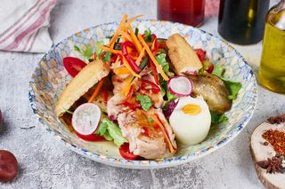 Pileća salata sa senfom i medom