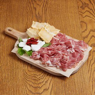 Gnocco Fritto Con Crudo & Bufala