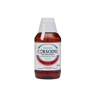 CORSODYL Fresh Mint Mouthwash, 300ml