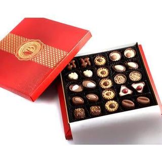 Čokoladne praline Bolçi Dijamantska crvena kutija 290 gr