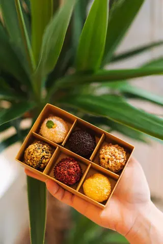Golden box 6