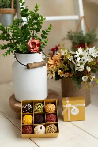 Golden box 9