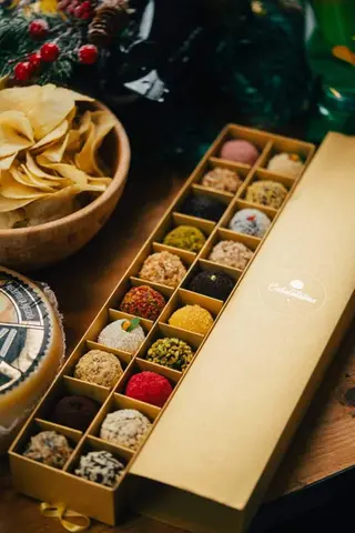 Golden box 20