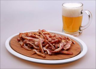 Urechi de porc afumate