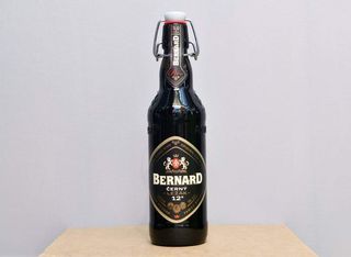 Бира Bernard Lager Тъмна Специална Swing 5,0% бутилка (500ml)