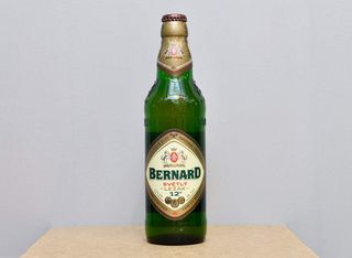 Бира Bernard Светла 4,9% бутилка (500ml)