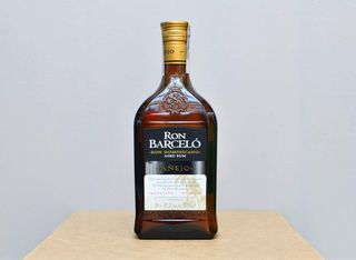 Barcelo Anejo 4г 37,5% бутилка (700ml)