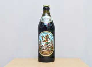 Бира Hasen Dunkler Hase Weissbier Dunkler 5,2% бутилка (500ml)