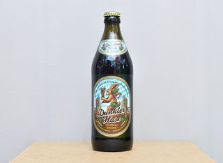 Бира Hasen Dunkler Hase Weissbier Dunkler 5,2% бутилка (500ml)