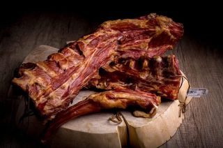 Dimljene svinjske kosti