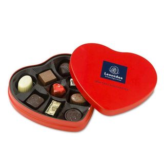 Сърце метална кутия с шоколадови бонбони Leonidas (9бр)