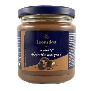 Течен млечен шоколад с лешници (300г)