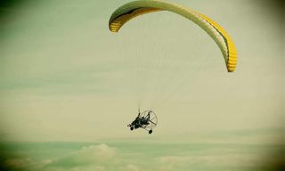 Полет с тандемен моторен парапланер + заснемане с hd