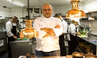 Вечеря за двама при шеф Манчев