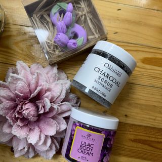 Кутия 8-ми март в лилаво