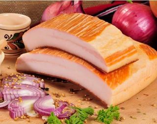 Slănină de porc afumată Bistrița
