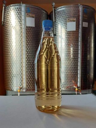 Vin alb demisec 1L