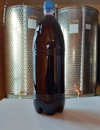Vin rosu demisec 2L