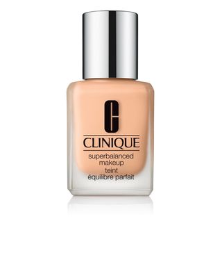 CLINIQUE teèni puder superbalanced 01