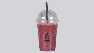 Smoothie malina, višnja, borovnica, banana, bademovo mleko, cimet