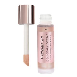 31224 F7 Tečni puder MAKEUP REVOLUTION Conceal & Define 23ml