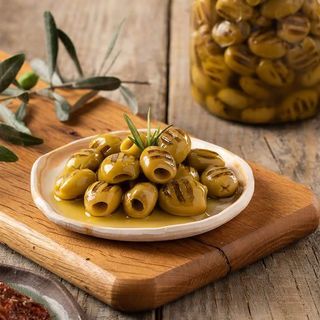 Masline verzi cu condimente la gratar/100gr