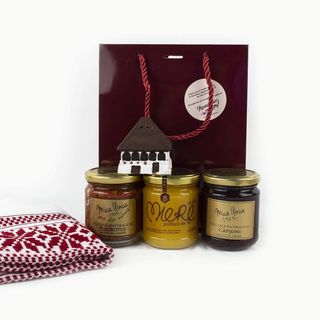 Pachet cadou cu casuta din lut