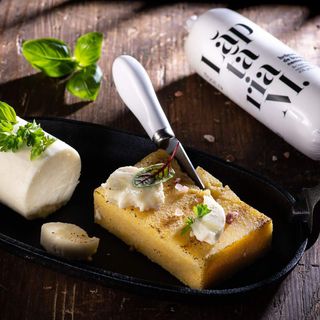 Brânză de burduf 300 g Lăptăria M