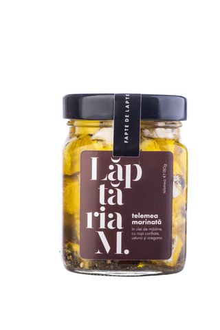 Telemea marinată cu roșii, usturoi și oregano Lăptăria M