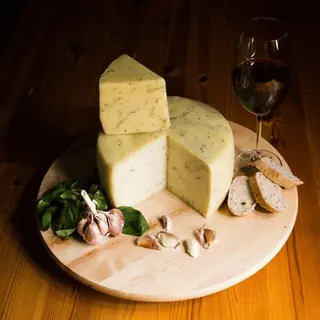 Cascaval Usturoi