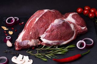 Pulpă berbecuț fără os