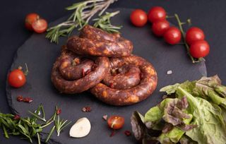 Cârnați proaspeți picanți de manzat