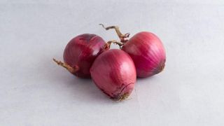 Ljubičasti luk  1kg