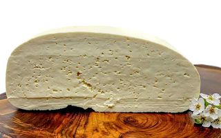 Branza de Covurlui cu lapte de vaca