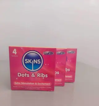 Skins Dots And Ribs 12S
