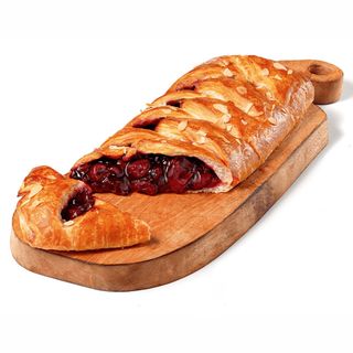 Ștrudel cu fructe de pădure