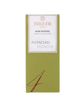 Noir intense avec éclats de pistaches