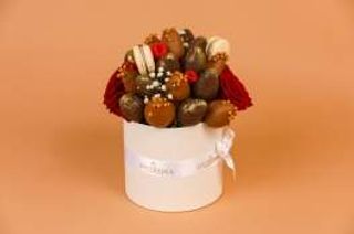 Bouquet De Fruits Enrobés De Chocolat Au Lait Et Chocolat Noir