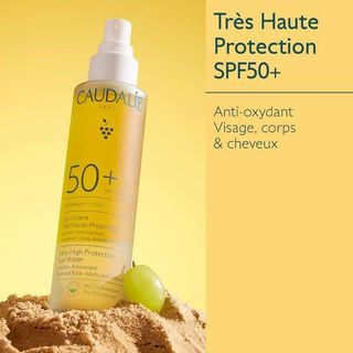 Eau Solaire Très Haute Protection SPF50+
