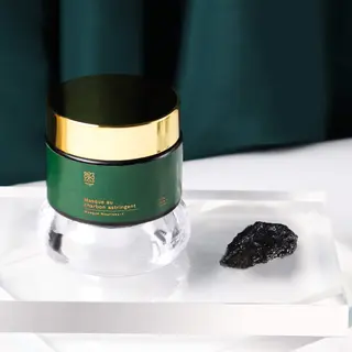 Masque Au Charbon