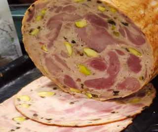 Ballottine de Canard Pistaches/truffe - 150 Gr