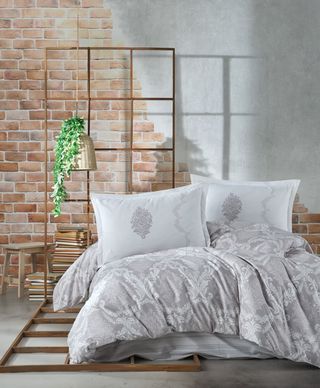 Posteljina Ranf. Fiorita za francuski krevet V1 roza Clasy