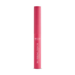 BLURRING TOUCH – Rossetto effetto velluto con applicatore cushion 08 PARTY MAGENTA