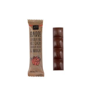 Barre De Chocolat Noir Et Chocolat Au Lait Au Nougat