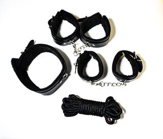 Ձեռնաշղթաներ, Պարան և Վզկապ